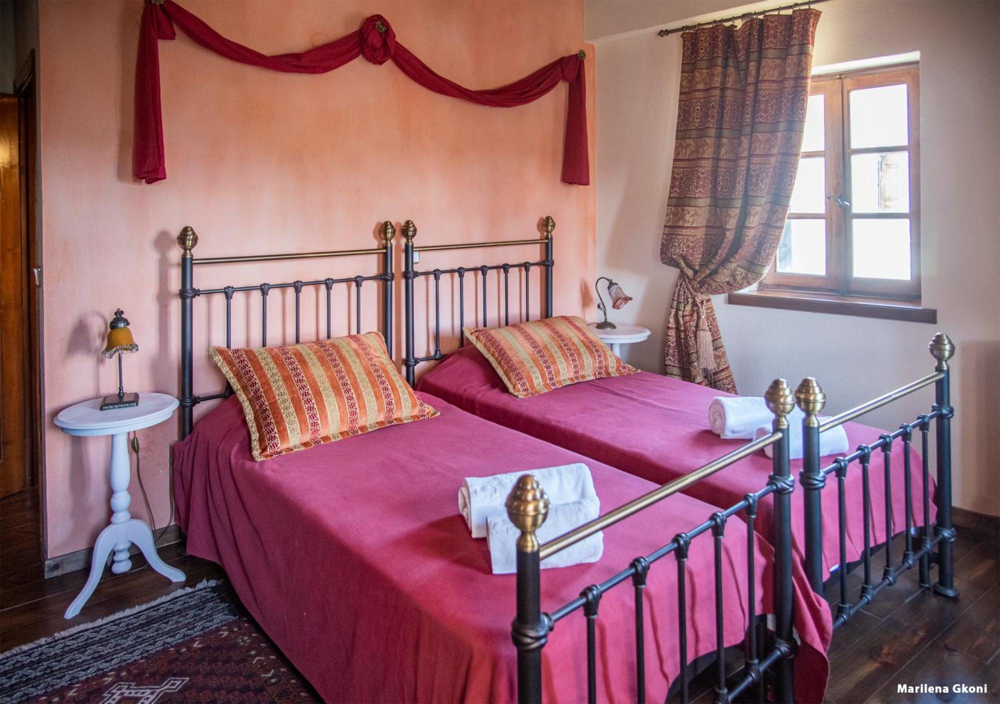 Petradi 1873 Hotel คาลาริทส์ ภายนอก รูปภาพ