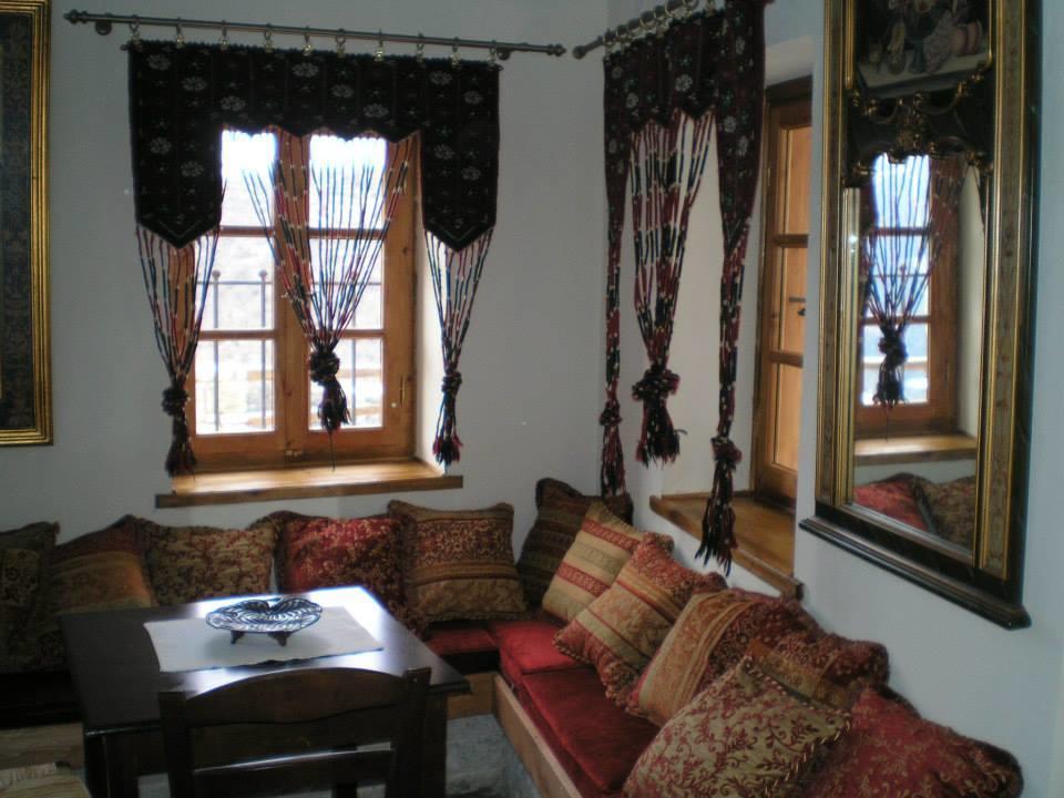 Petradi 1873 Hotel คาลาริทส์ ภายนอก รูปภาพ